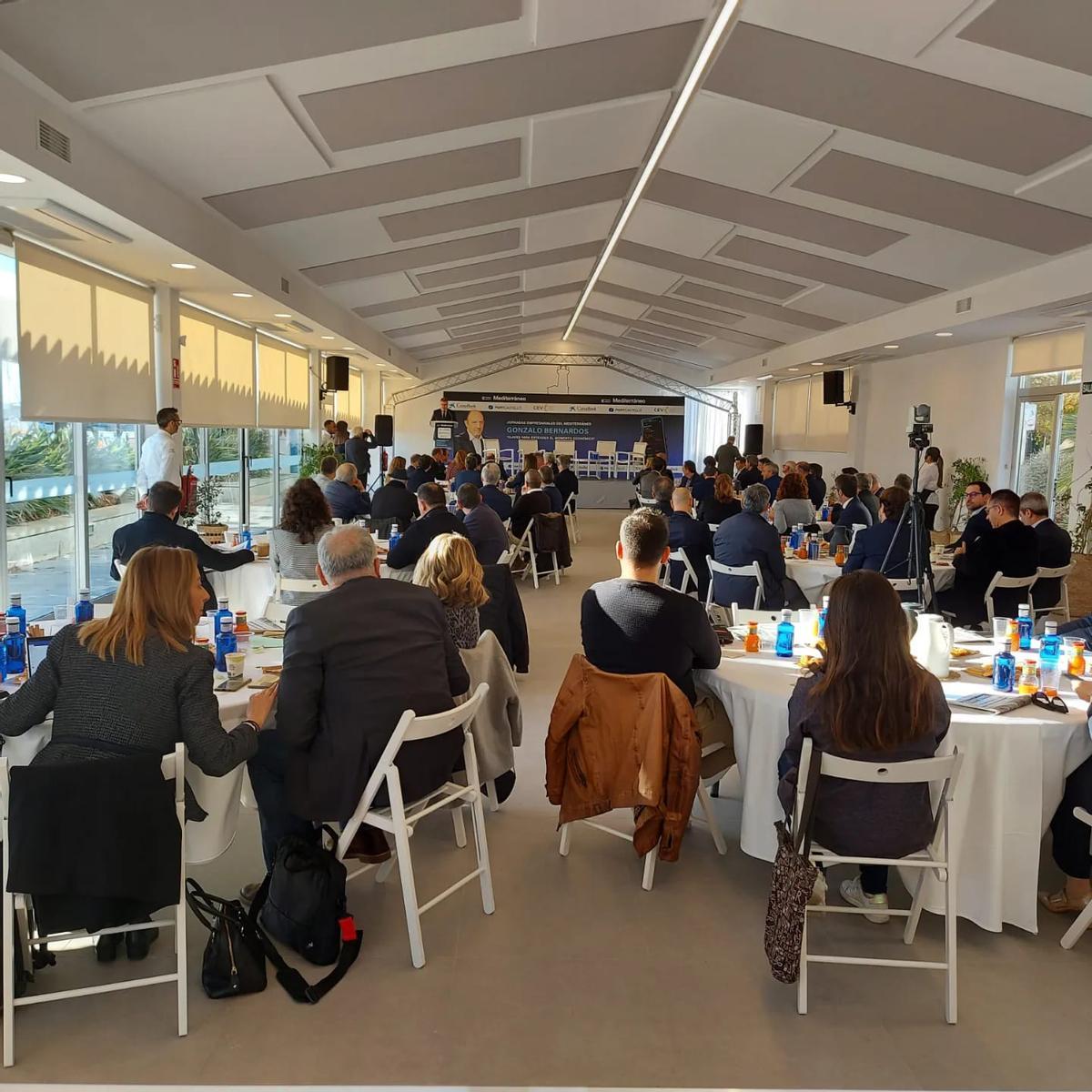 La sala permite la celebración de jornadas empresariales y eventos divulgativos.