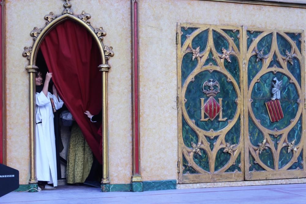 Representación del altar de la Pila Bautismal en la Plaza de la Virgen