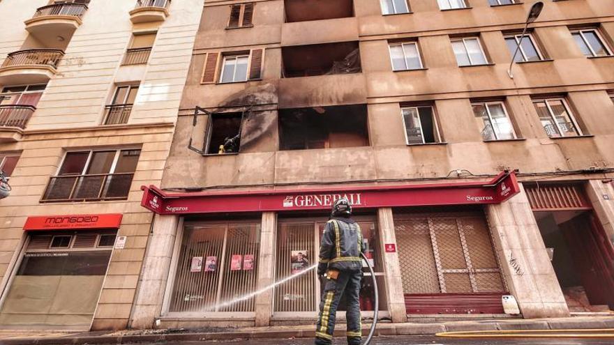 Un incendio en una vivienda de Santa Cruz crea alarma entre los vecinos