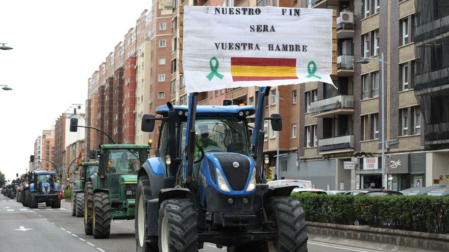 Nueva movilización de agricultores en Zaragoza: &quot;Ya han pasado dos meses y aún no hemos conseguido nada&quot;