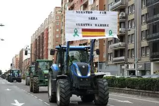 En imágenes | Los tractores vuelven a tomar las calles de Zaragoza