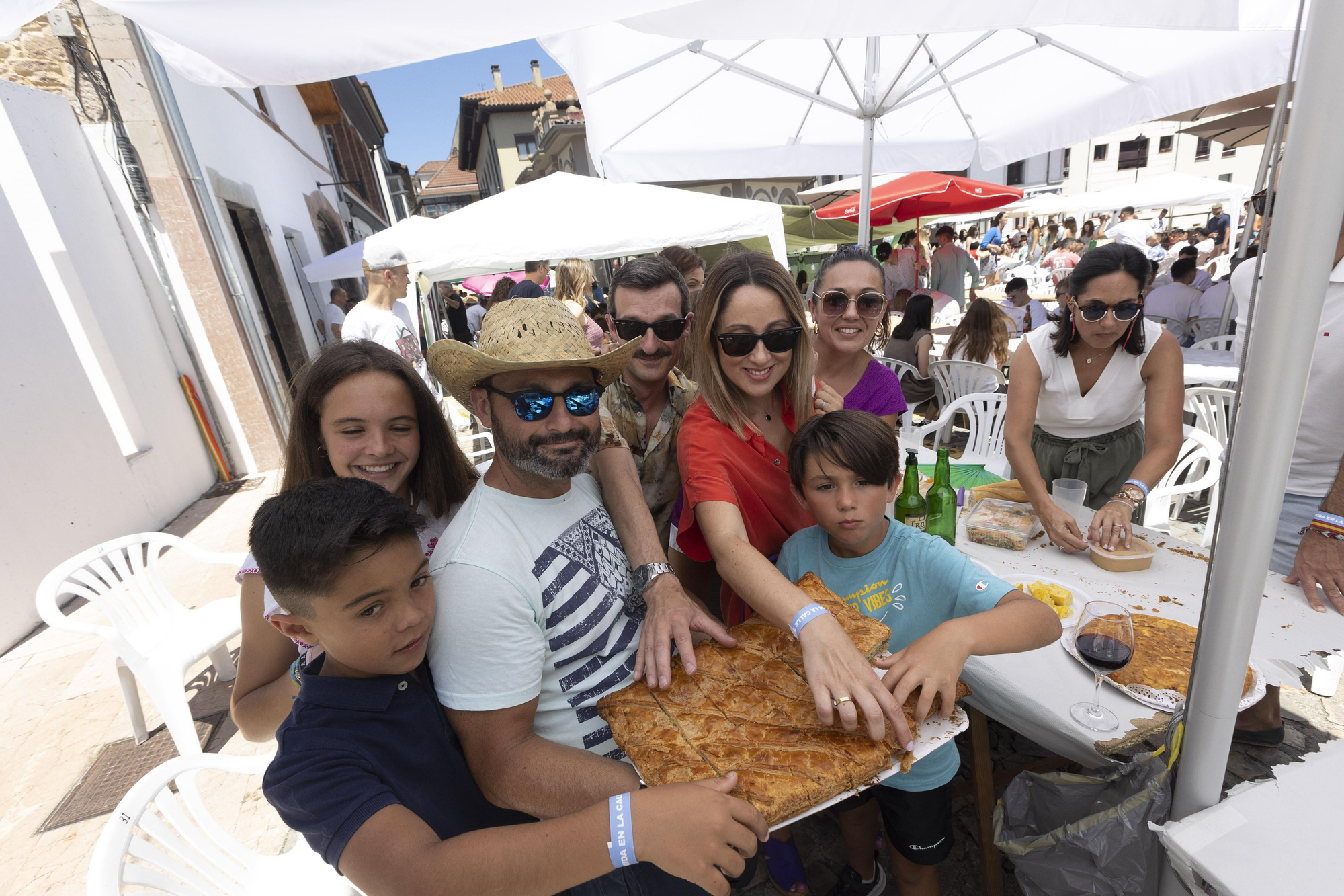 En imágenes: así fue la comida en la calle de Grao