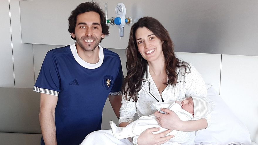 Tomás, el primer niño nacido en el nuevo Hospital Quirónsalud Zaragoza
