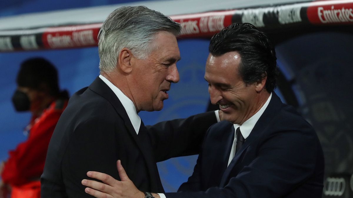 Ancelotti y Unai Emery se saludan