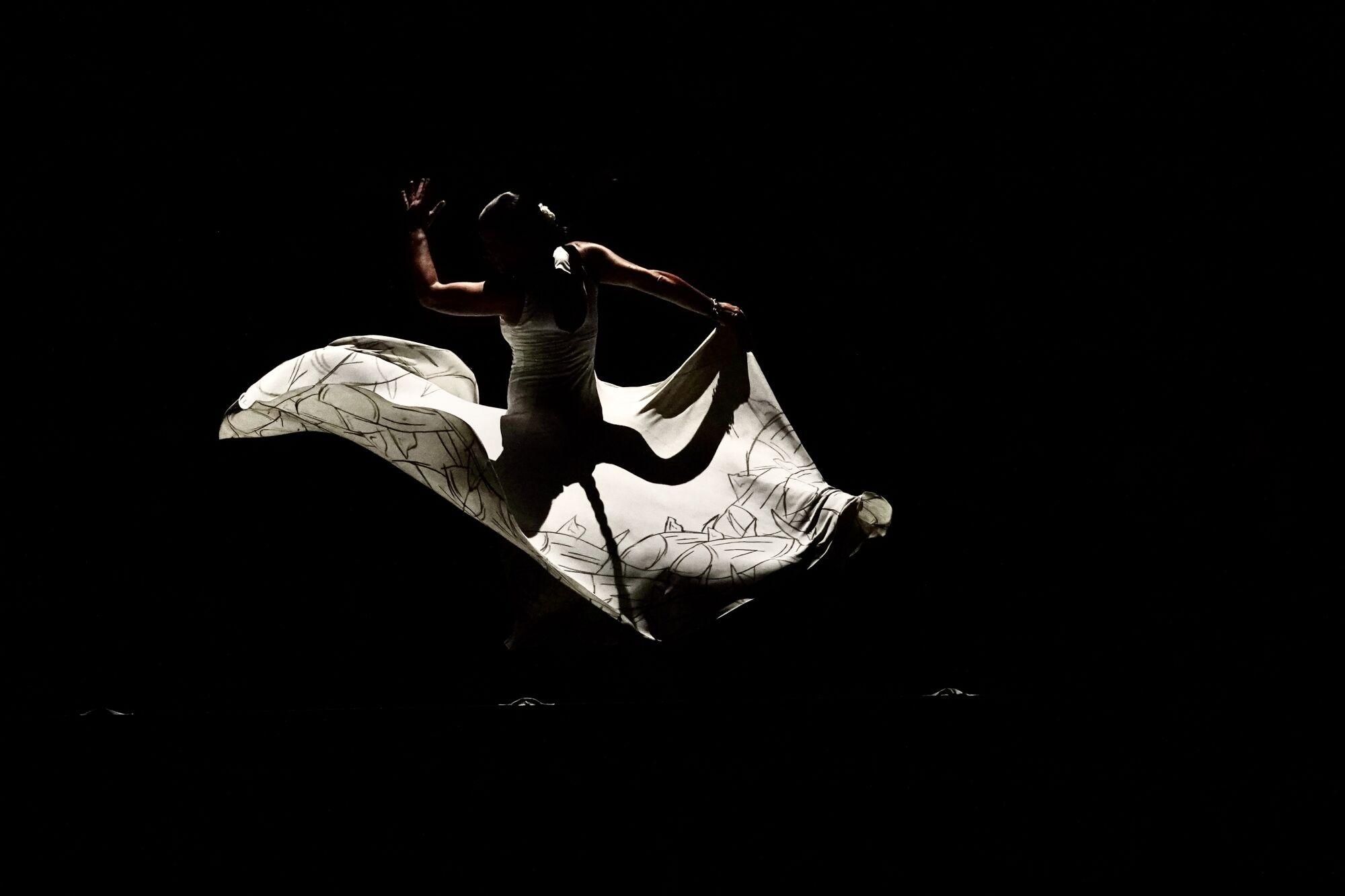 La bailaora gaditana, Sara Baras, durante su espectáculo “Sara Baras, a Paco de Lucía”, Vuela