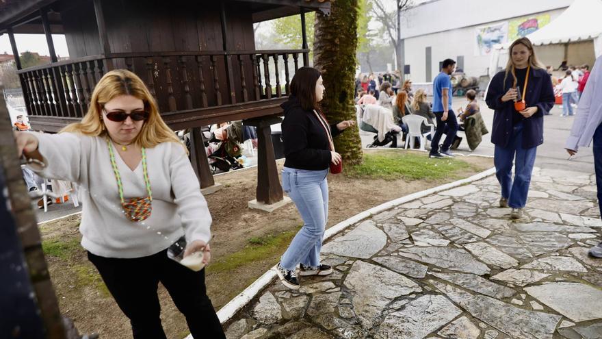 Premios y muchos culinos en el arranque en Gijón de la Primer Sidre l&#039;Añu: &quot;Es una cultura milenaria&quot;