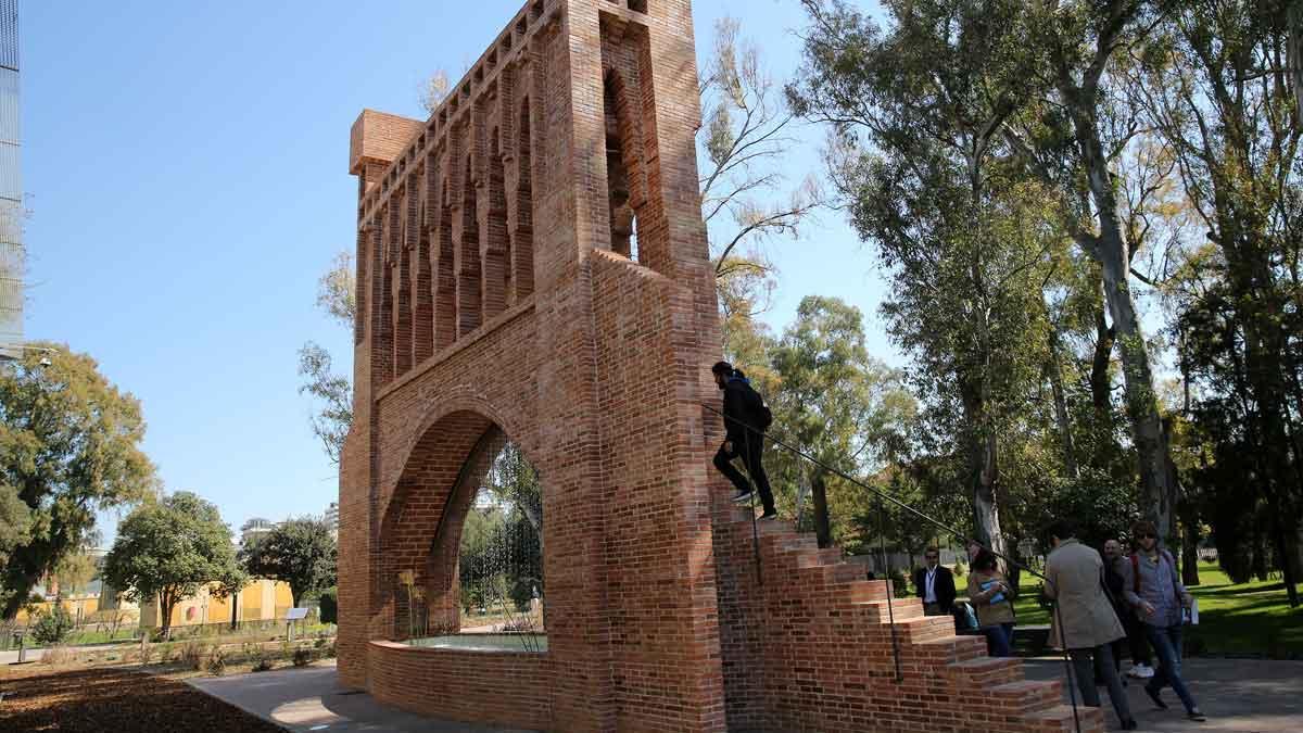 La cascada de la Casa Vicens, destruida en 1945, vuelve a la vida en el Museu de les Aigües de Cornellà