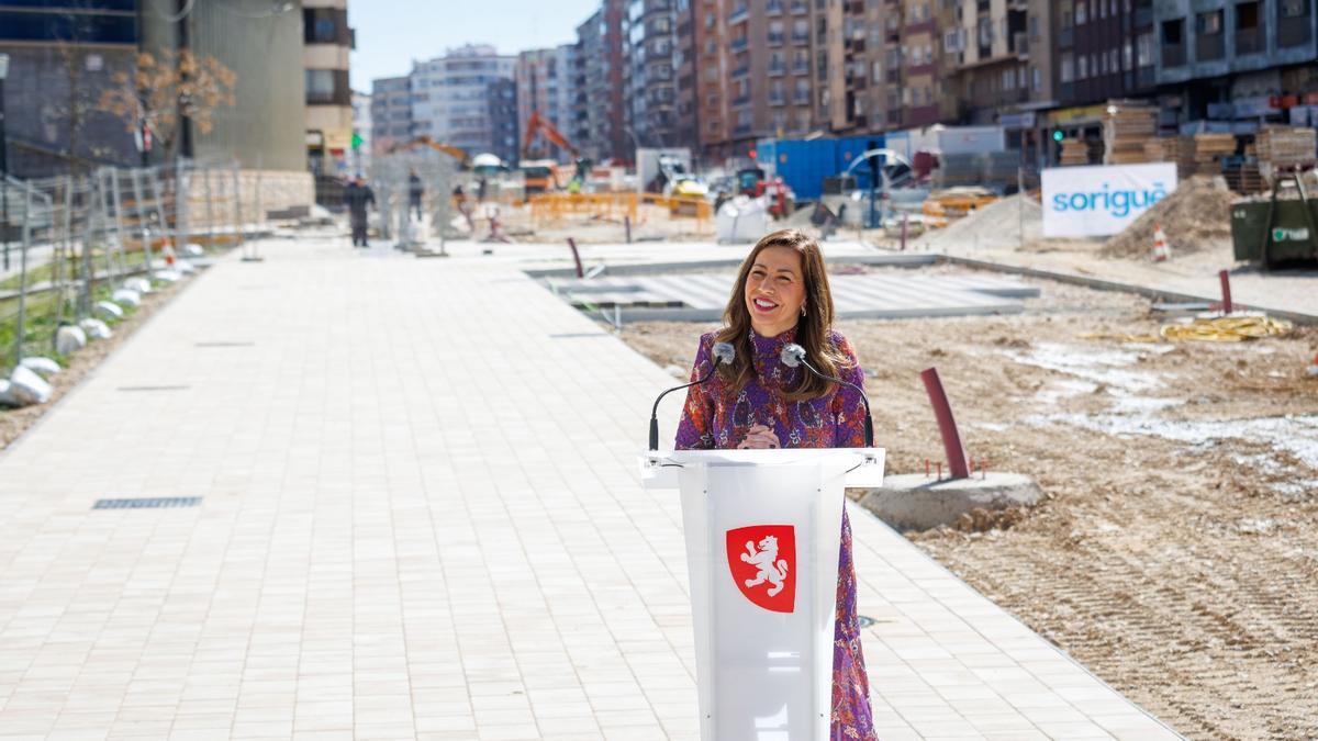 Chueca, en la visita a las obras de la avenida Navarra.