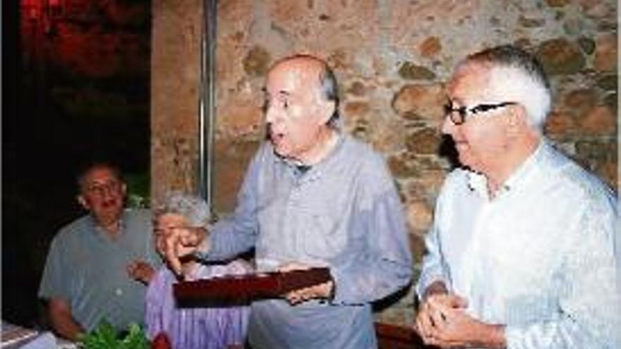 Esponellà homenatja mossèn Pere Bach