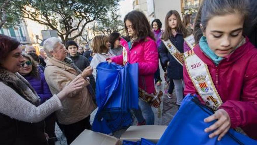 Benicàssim honra a Santa Águeda