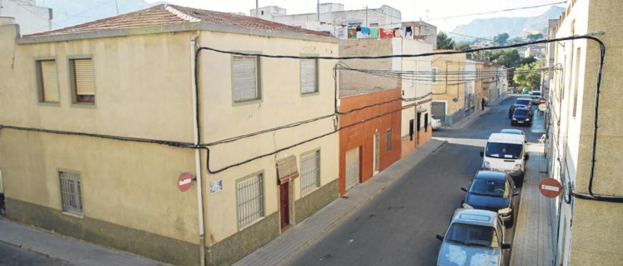 Imagen aérea del barrio Caliu de Elda, donde la bolsa de fraude en el suministro eléctrico está alterando negativamente la vida cotidiana de decenas de familias.