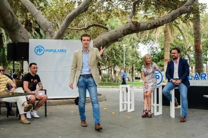 Pablo Casado (PP) hace campaña en Canarias