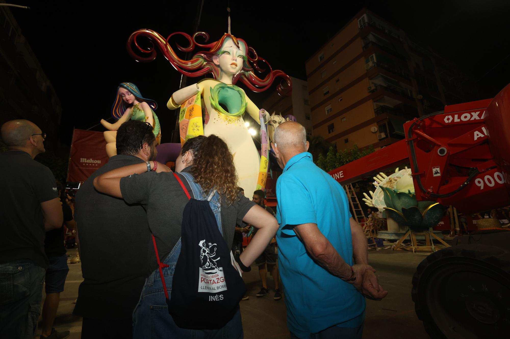 Detalles y celebracion de la hoguera Florida Portazgo, de Pere Baenas, ganadora de la Especial