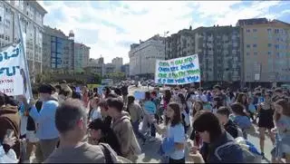 Escolares percorreron o paseo marítimo no Correlingua 2024