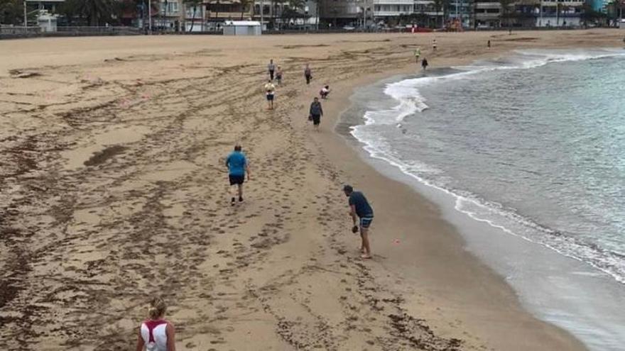 Desconfinamiento en Canarias | Así está Las Canteras el primer día de desconfinamiento