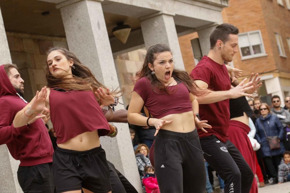 Pasacalles de Danza y Expresión Corpora