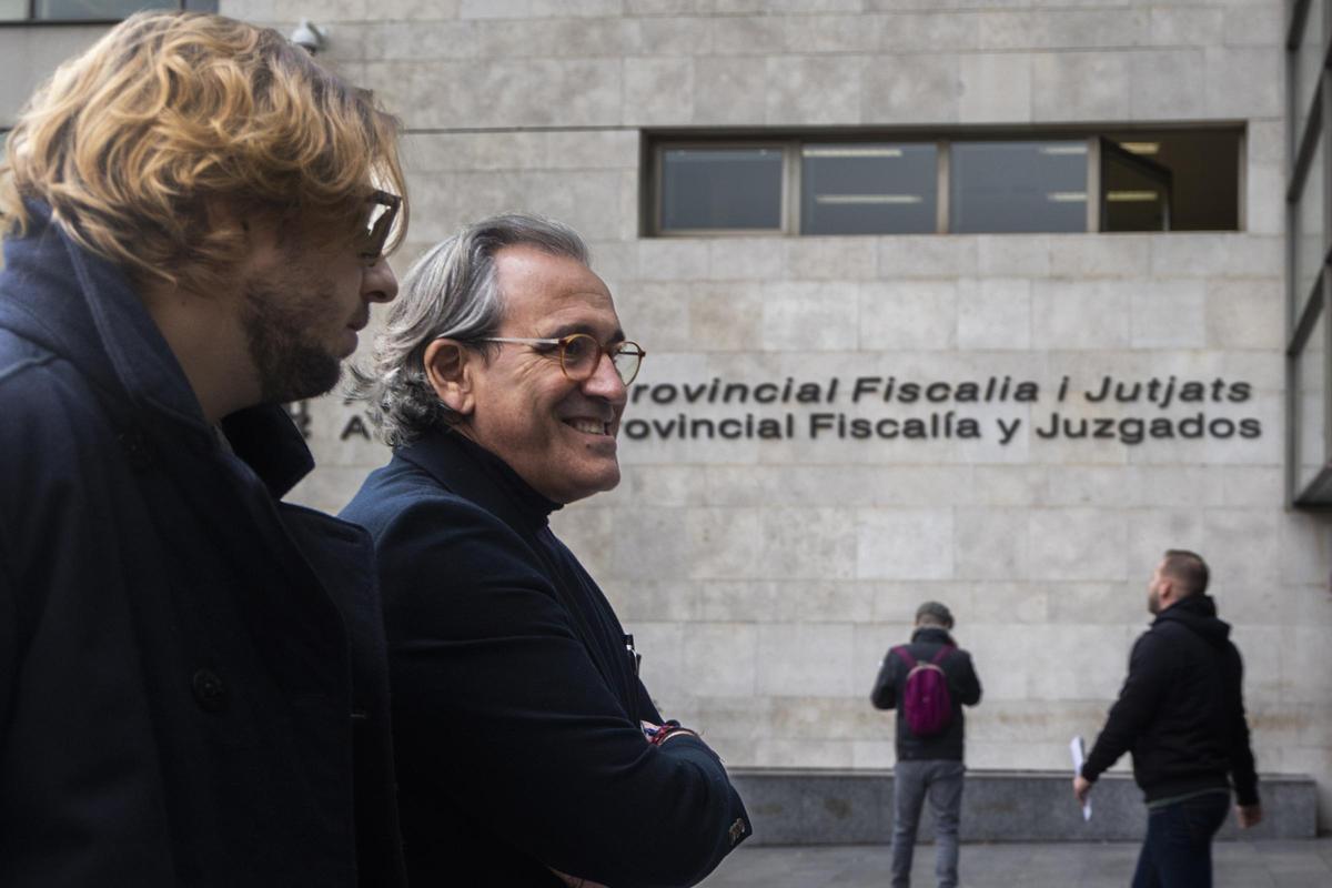 Torró a su llegada a declarar a la Audiencia Provincial en 2022 por el "caso Tele 7".