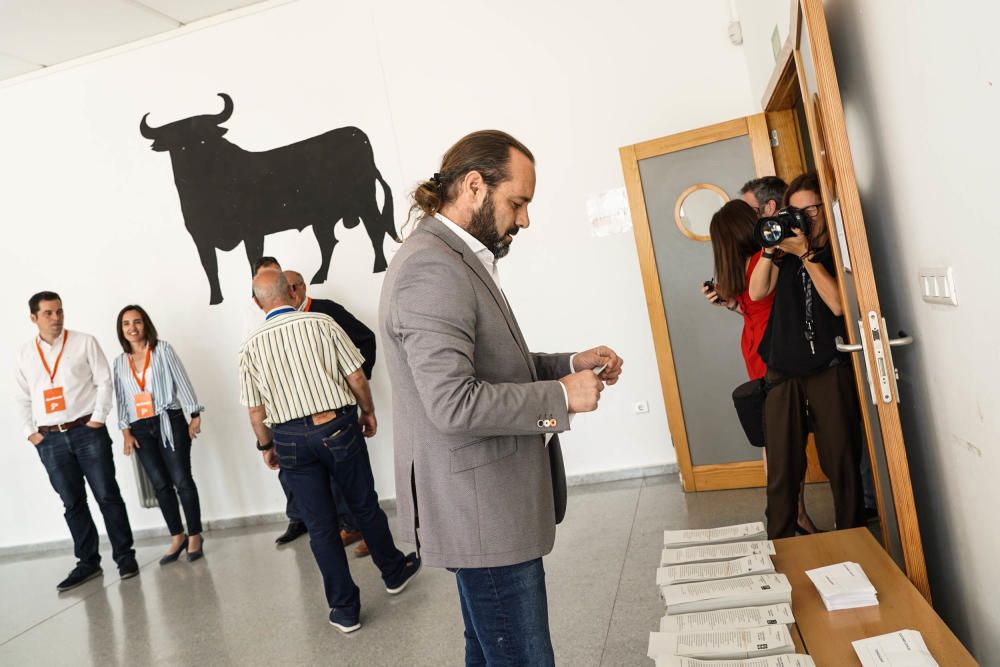 Juan Cassa (Cs) votó en Parque Clavero