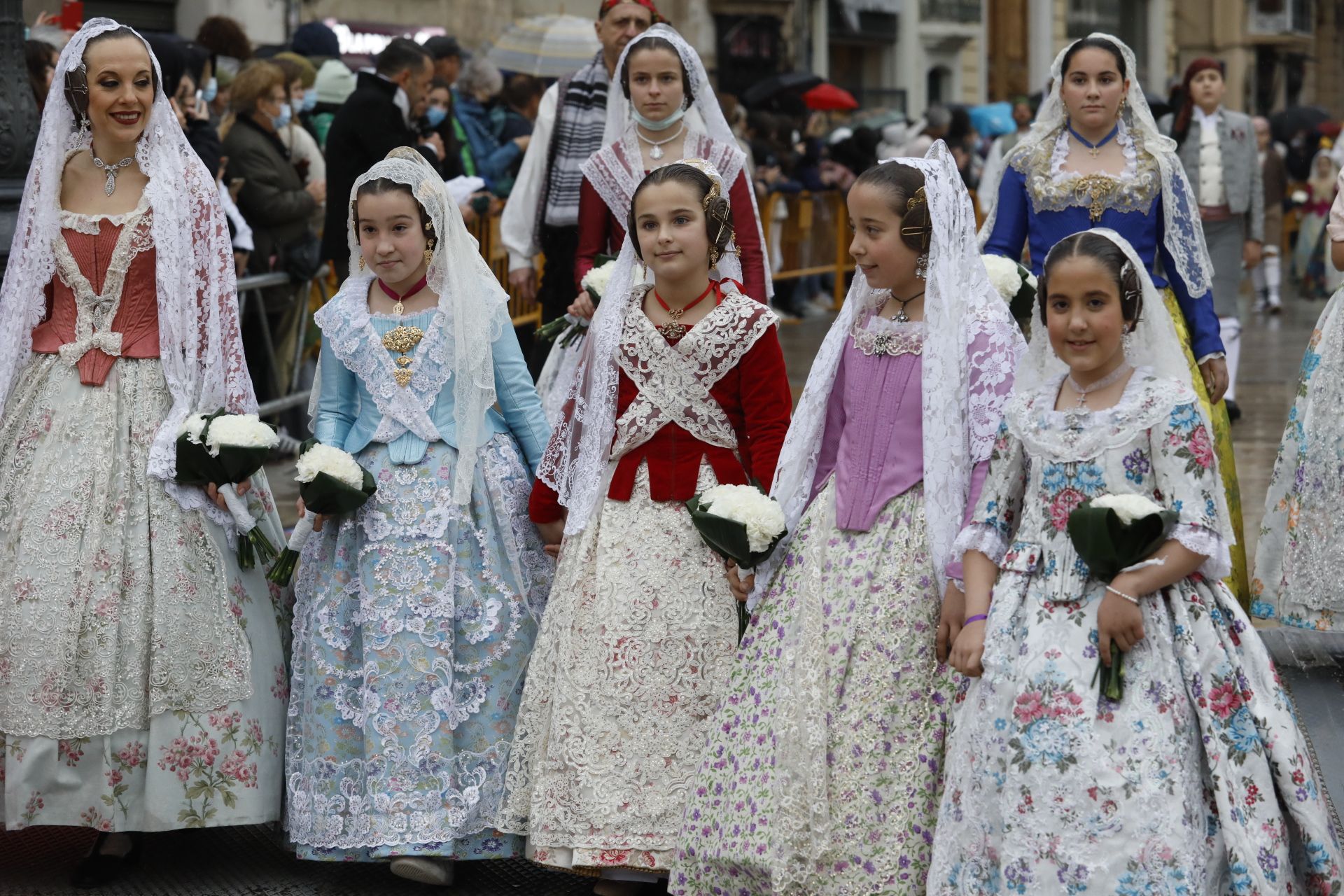 Búscate en el primer día de ofrenda por la calle de Quart (entre las 17:00 a las 18:00 horas)