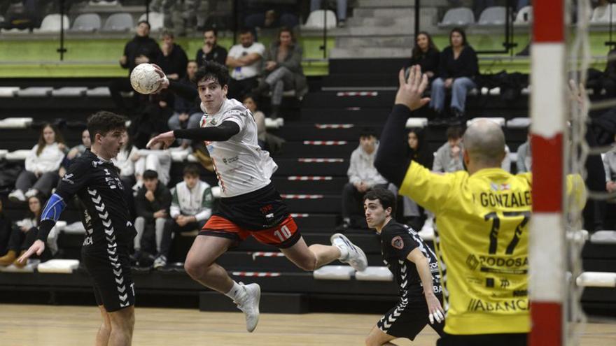 El Disiclín regresa al pabellón en la visita de un Juventud que continúa sin puntuar