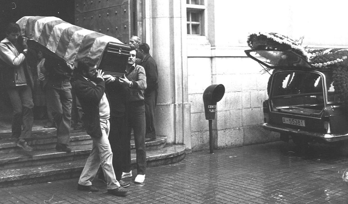 Toni Bru i el valencianisme  a Elx - 2 | R. SEMPERE / A. CASTILLEJOS, BIBLIOTECA MUNICIPAL P. IBARRA, ELX