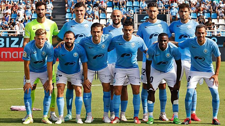 Once inicial de la UD Ibiza que salió contra el Burgos CF. | JUAN A. RIERA