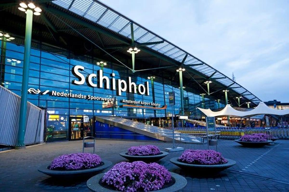 9. Aeropuerto Schiphol de Ámsterdam (Países Bajos)