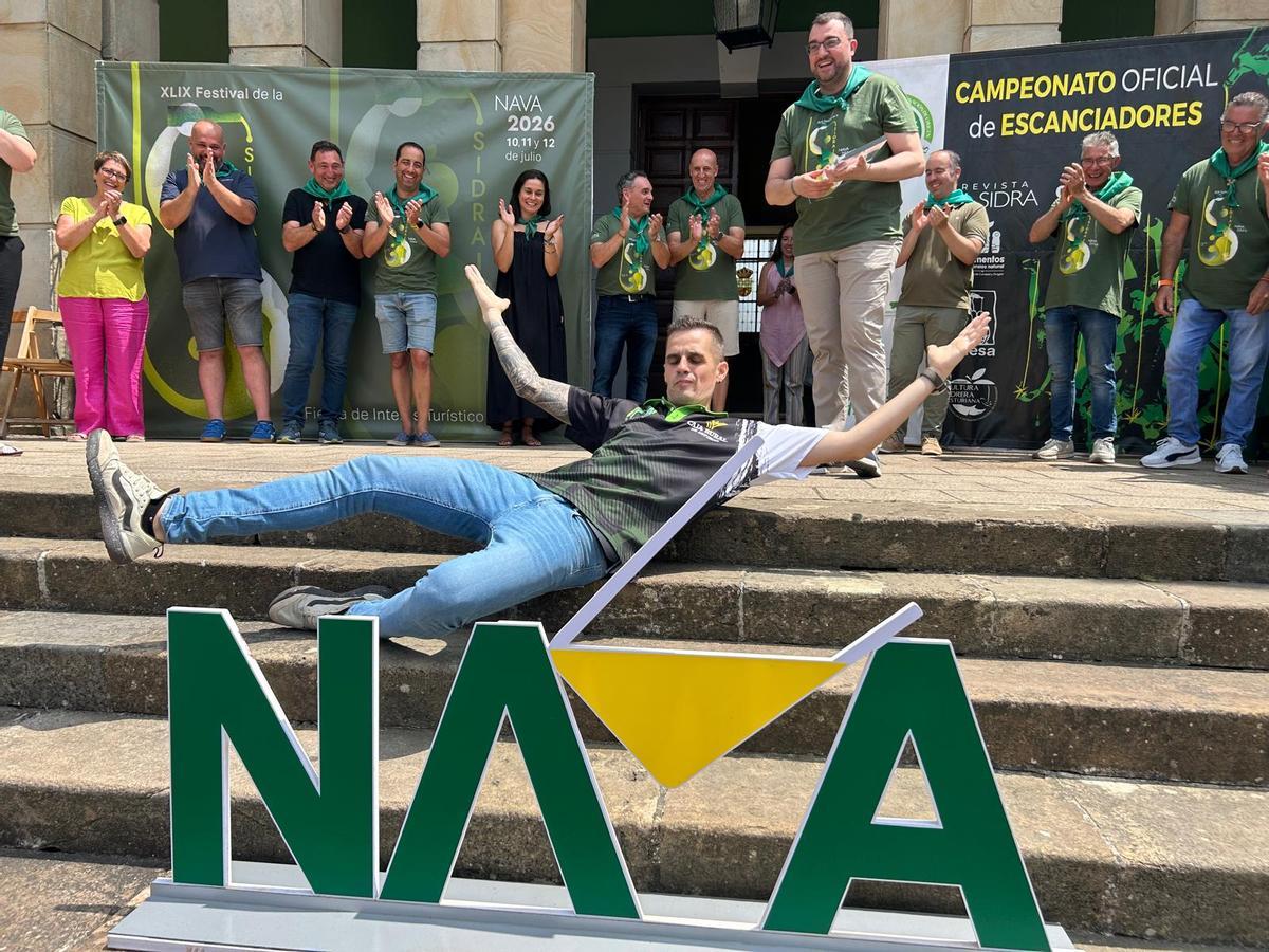 EN IMÁGENES: Concurso de escanciadores del Festival de la Sidra de Nava EN IMÁGENES: Concurso de escanciadores del Festival de la Sidra de Nava
