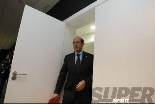 Llorente dimite como presidente del Valencia CF