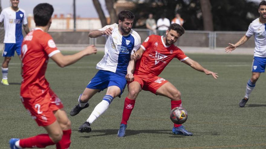 La Unión remonta ante el Antoniano y sale del descenso