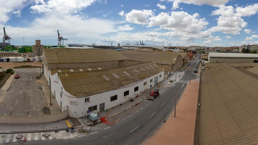 La zona en la que se ubica Hierros Tolón, que pasará a tener uso de interacción puerto-ciudad.