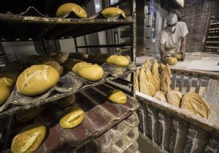 Sube el pan en Asturias: la crisis de la harina ucraniana y el precio de la energía obligan a subir el precio de las barras entre 5 y 20 céntimos