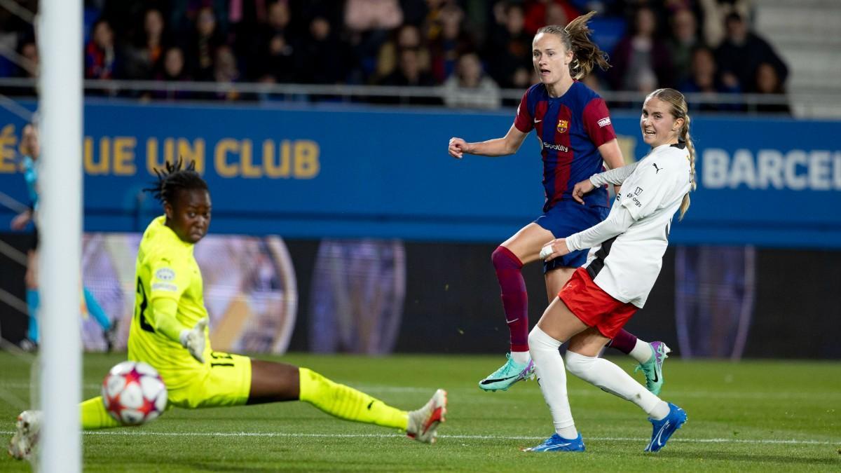 Carolina Graham Hansen, en la acción del segundo gol del Barça ante el Rosengard