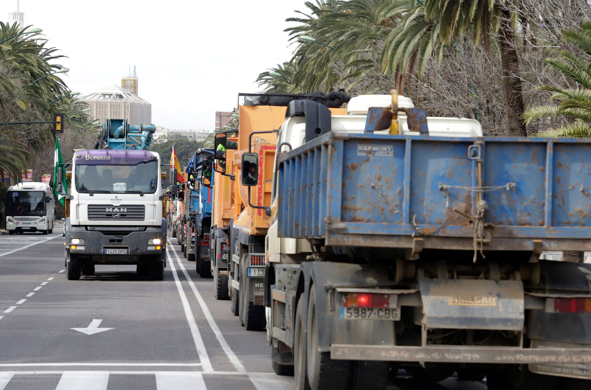 Protesta de los camioneros por el Centro de Málaga