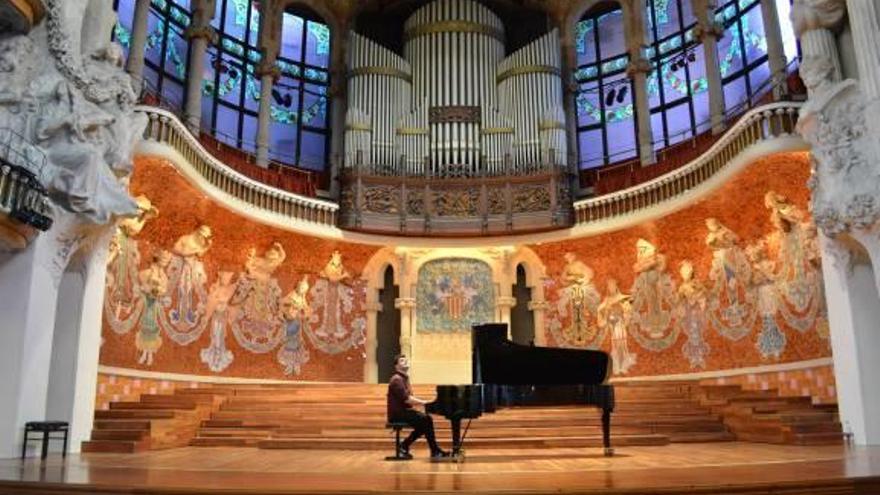 El compositor i pianista de Vilobí Nil Matamala, al Palau de la Música de Barcelona.