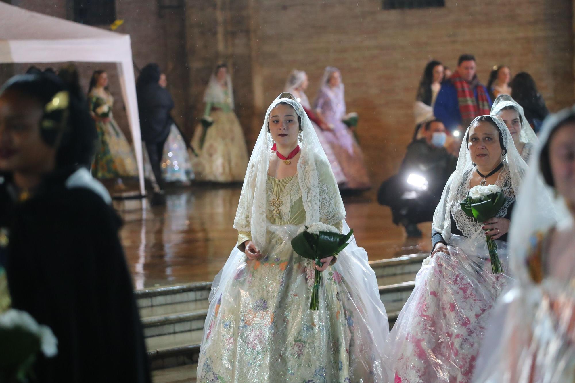 Búscate en el primer día de ofrenda por la calle de la Paz (entre las 20:00 a las 21:00 horas)