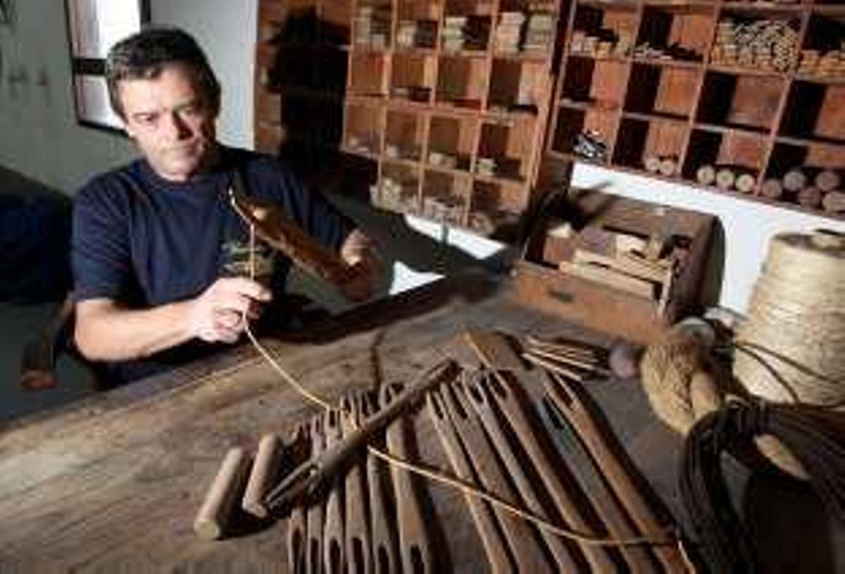 La nave conserva los antiguos útiles de hilar.