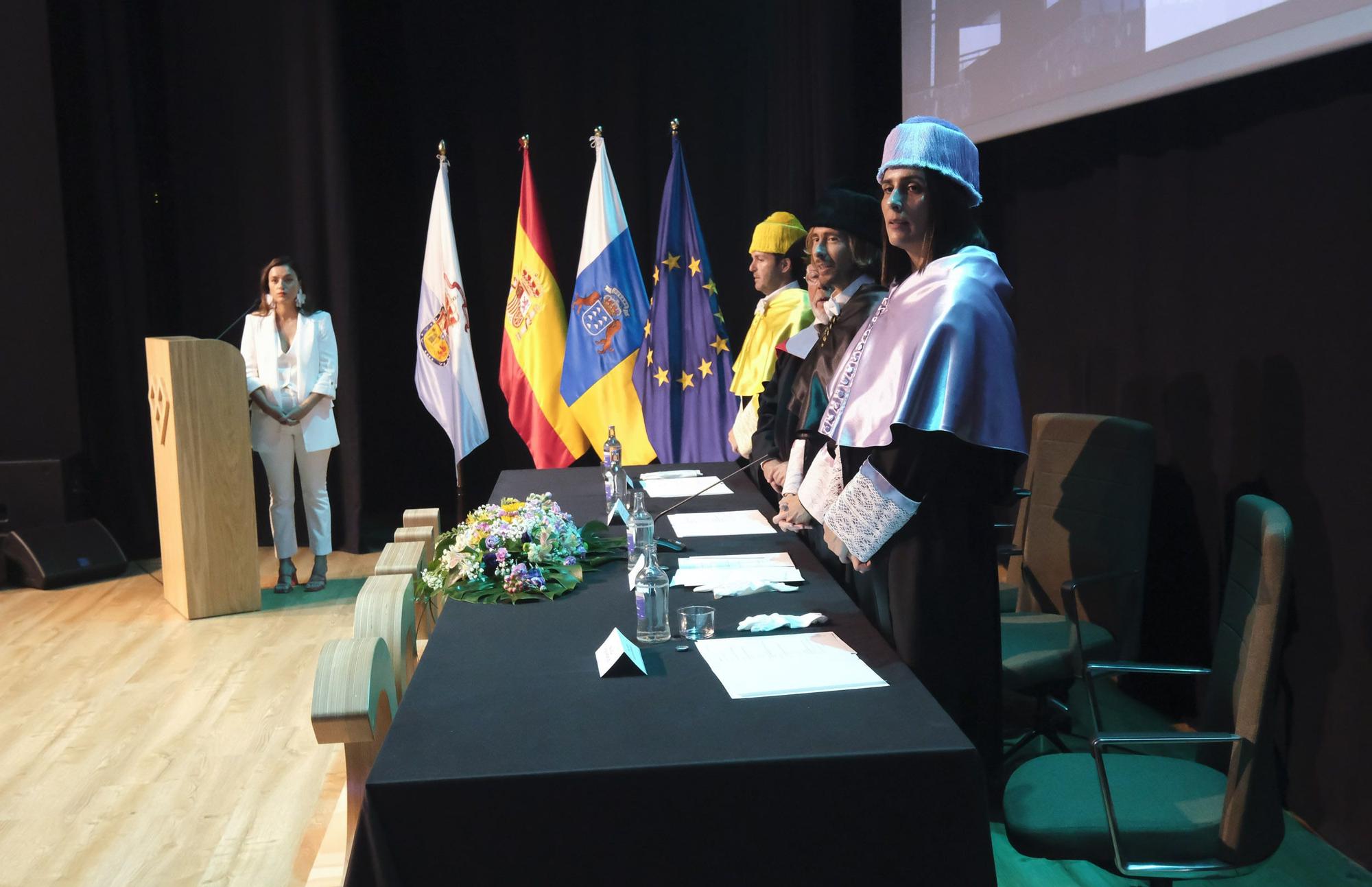 Orla del Grado de Psicología de la Universidad Fernado Pessoa Canarias en el Paraninfo José Dámaso