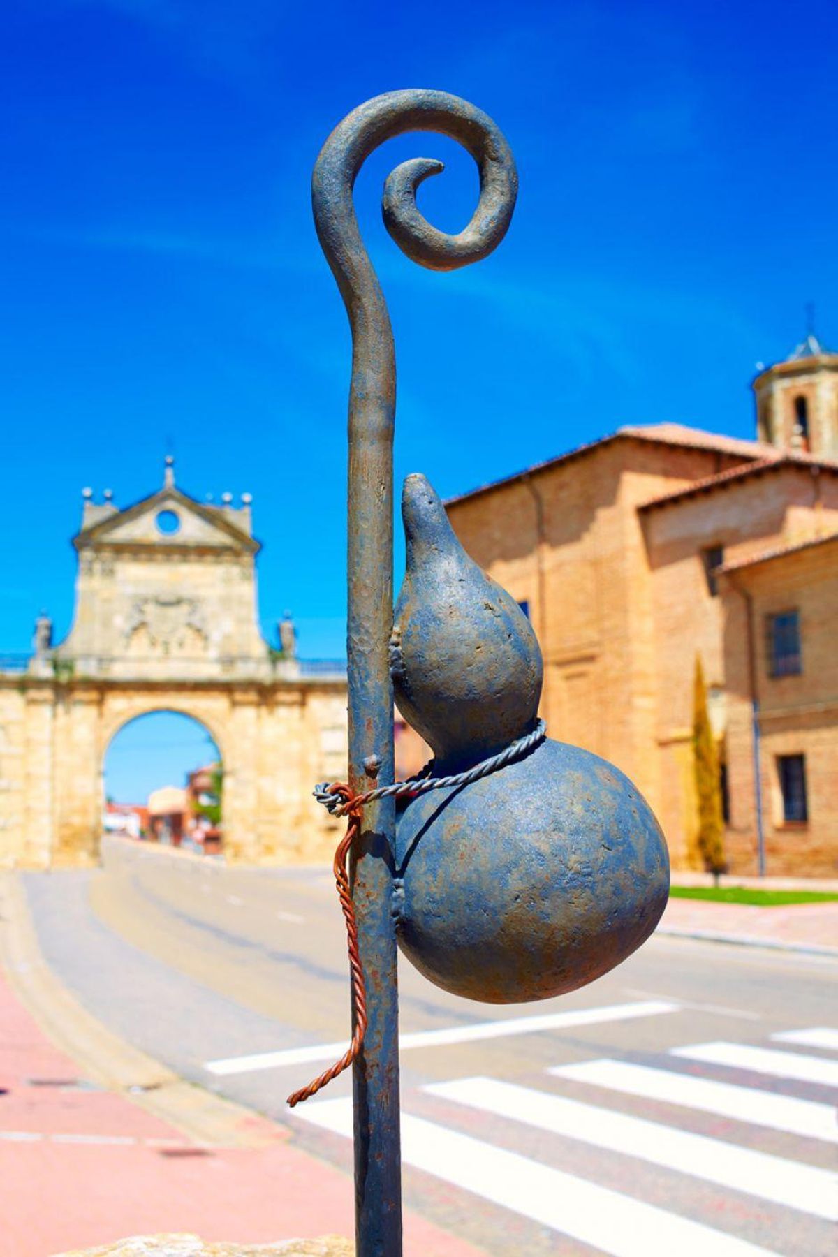 El Arco de San Benito, en Sahagún (León).