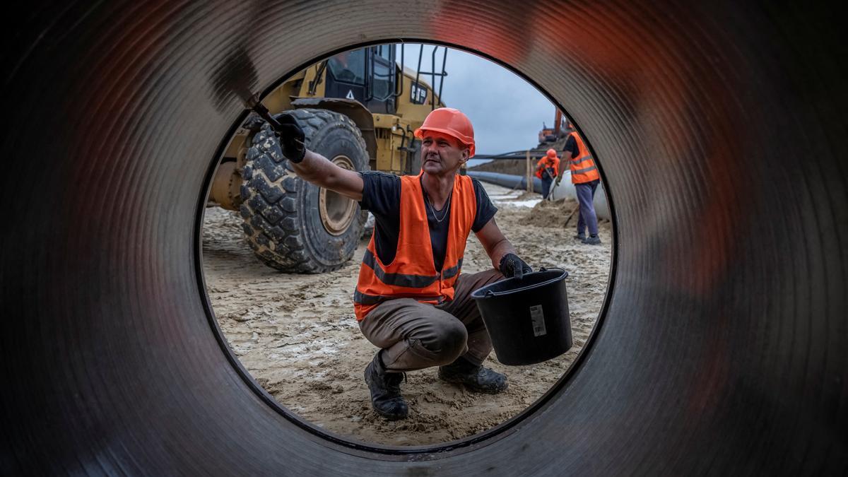 Trabajos para devolver el agua potable a Nikopol (Ucrania)