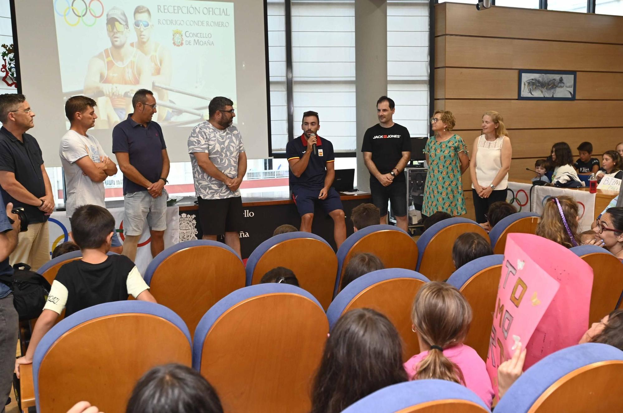 Moaña recibe entre aplausos a su olímpico Rodrigo Conde