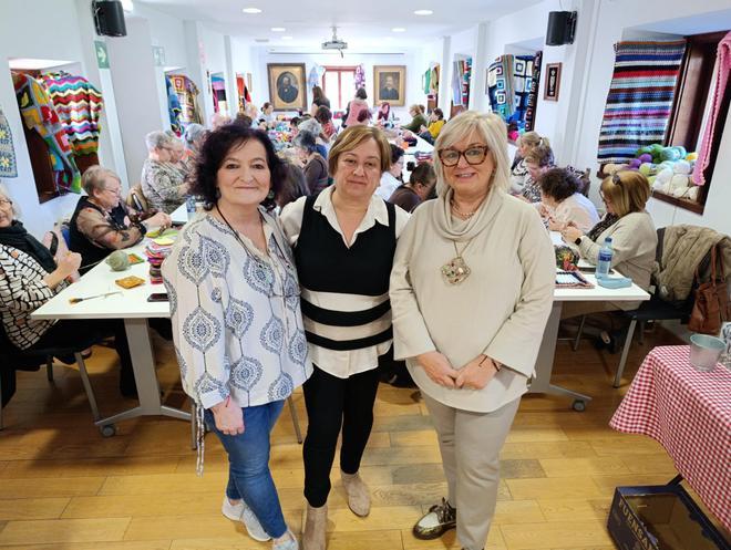 Siero ayuda tejiendo: así es el Maratón Solidario de Crochet de Pola