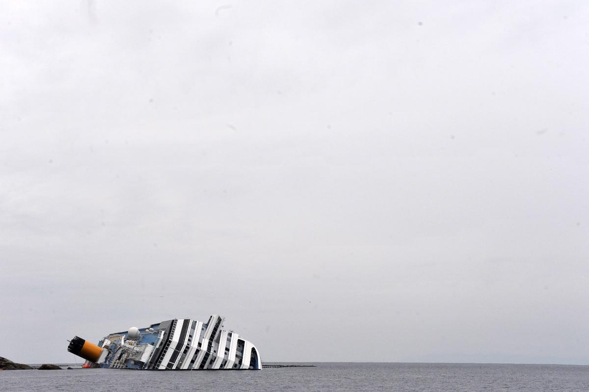 El crucero frente a la costa de la isla Giglio, el 31 de enero de 2012.