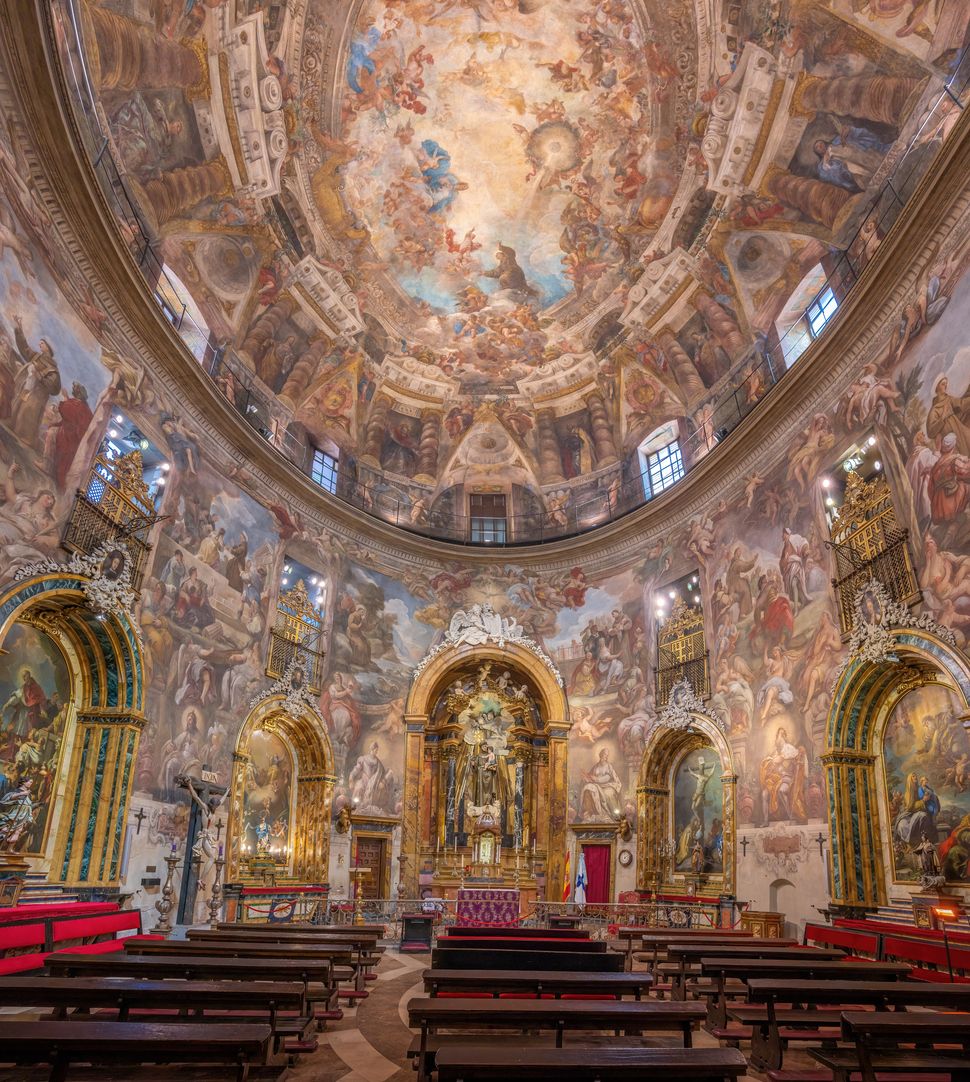 Interior barroco de la Iglesia de San Antonio de los Alemanes