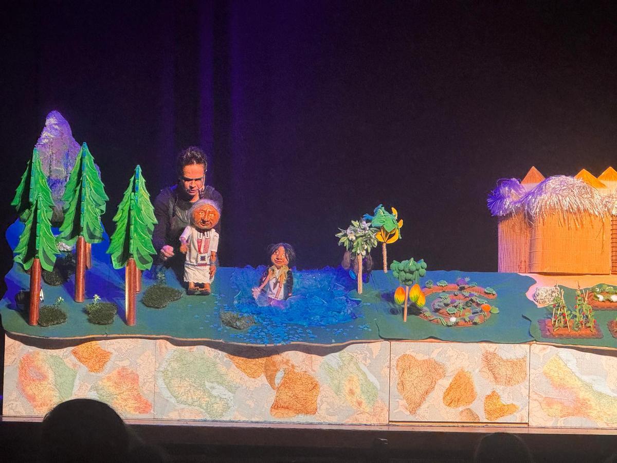 La Xarxa de Sant Joan de Vilatorrada rep l’espectacle infantil "Rogoberta i el Windigo"