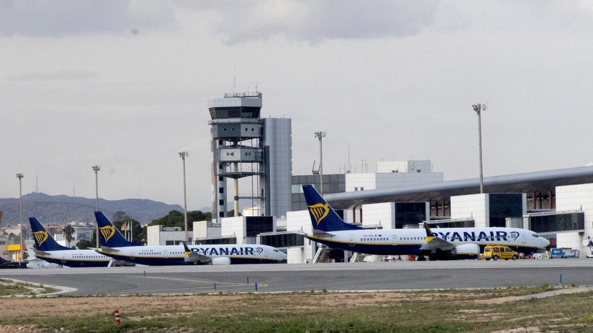 Aena dice que los aeropuertos recibirán inversión en seguridad, mantenimiento y sostenibilidad