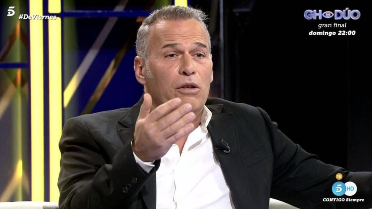 Carlos Lozano reapareció en Telecinco atacando a la cadena: &quot;Hay mucha gente que no debería estar&quot;