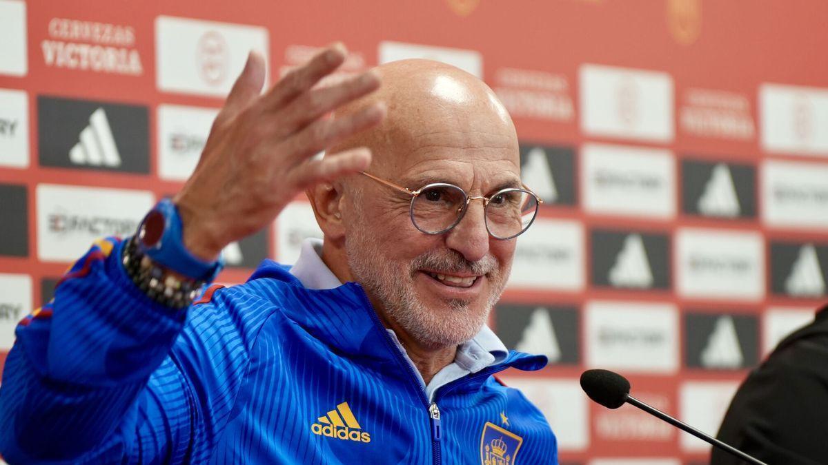 Luis de la Fuente en sala de prensa.