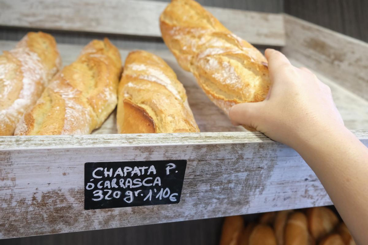 Subida de precio de la barra del pan en las panaderías de Alicante