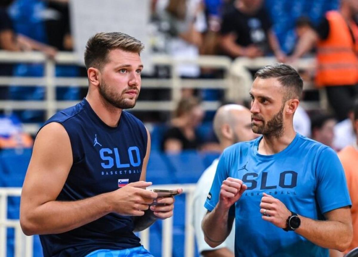 Luka Doncic y Anze Macek durante la concentración de Eslovenia en el Eurobasket.